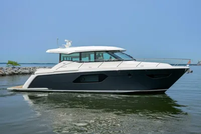 2019 Tiara Yachts C49 Coupe