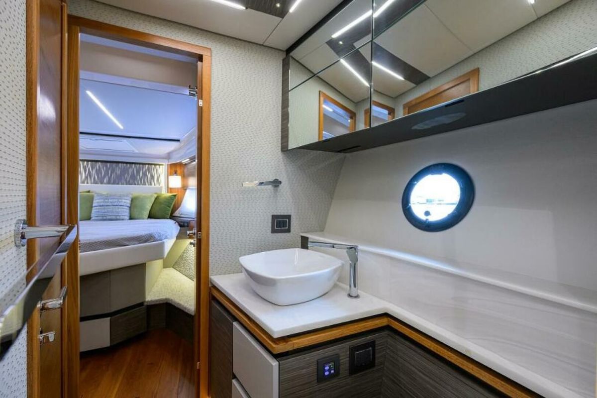 2019 Tiara Yachts 49 