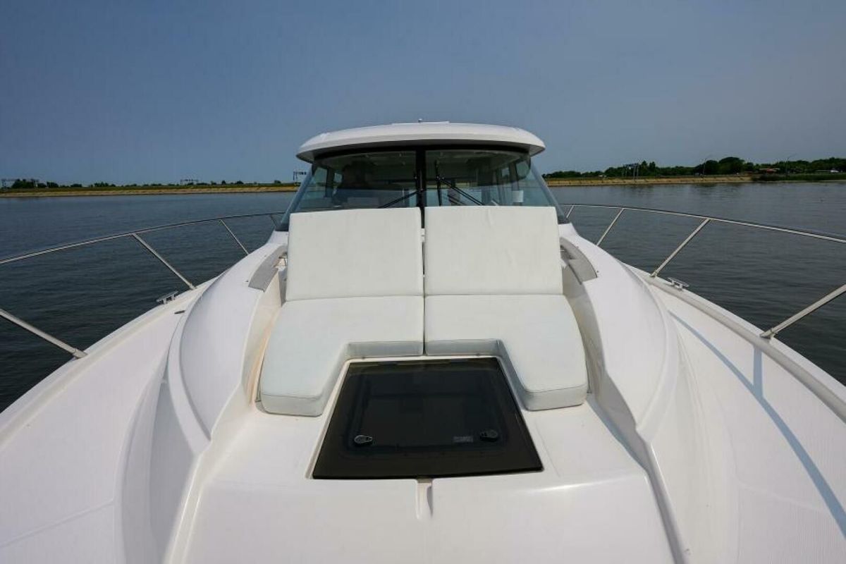 2019 Tiara Yachts 49 