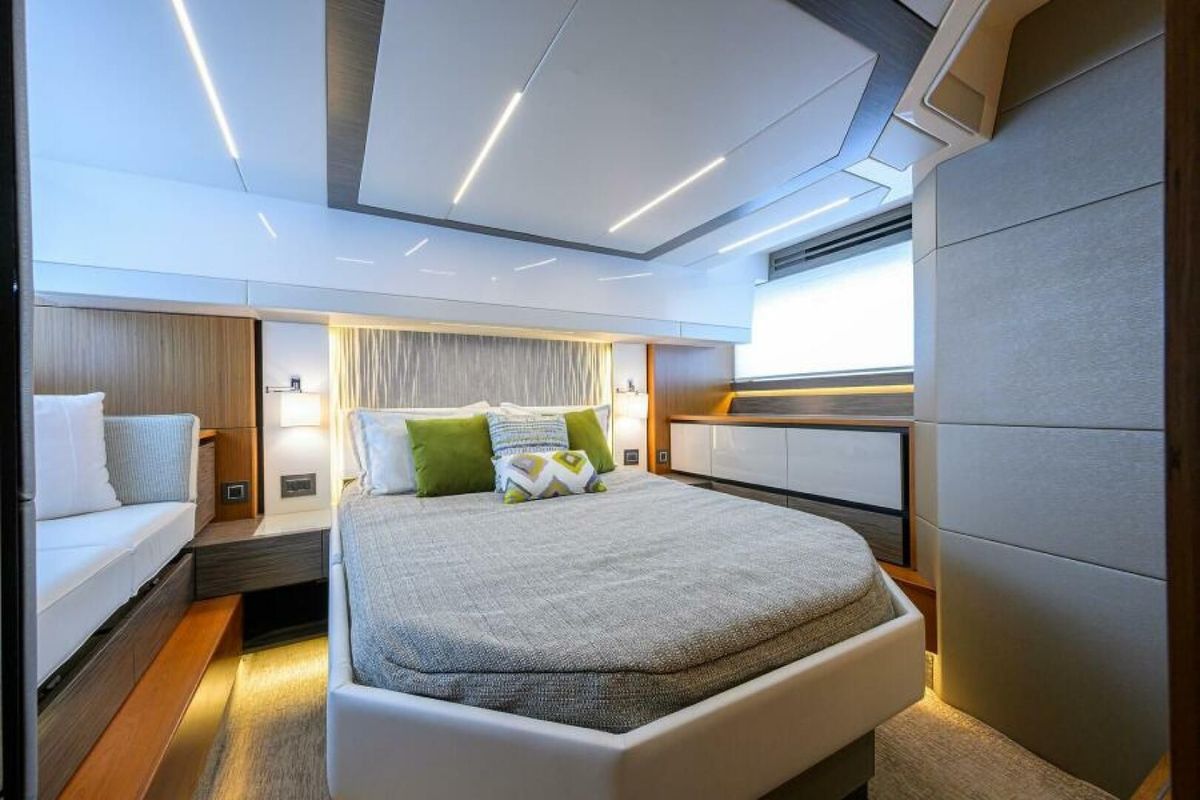 2019 Tiara Yachts 49 