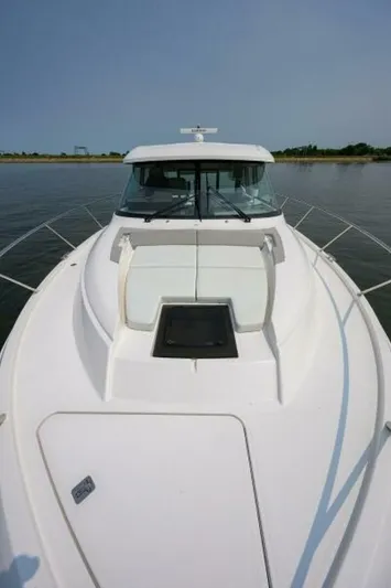 Jena Yacht Photos Pics 2019 Tiara Yachts 49 Coupe - Image 14