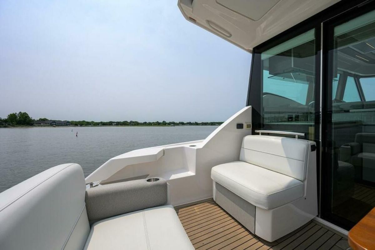 2019 Tiara Yachts 49 