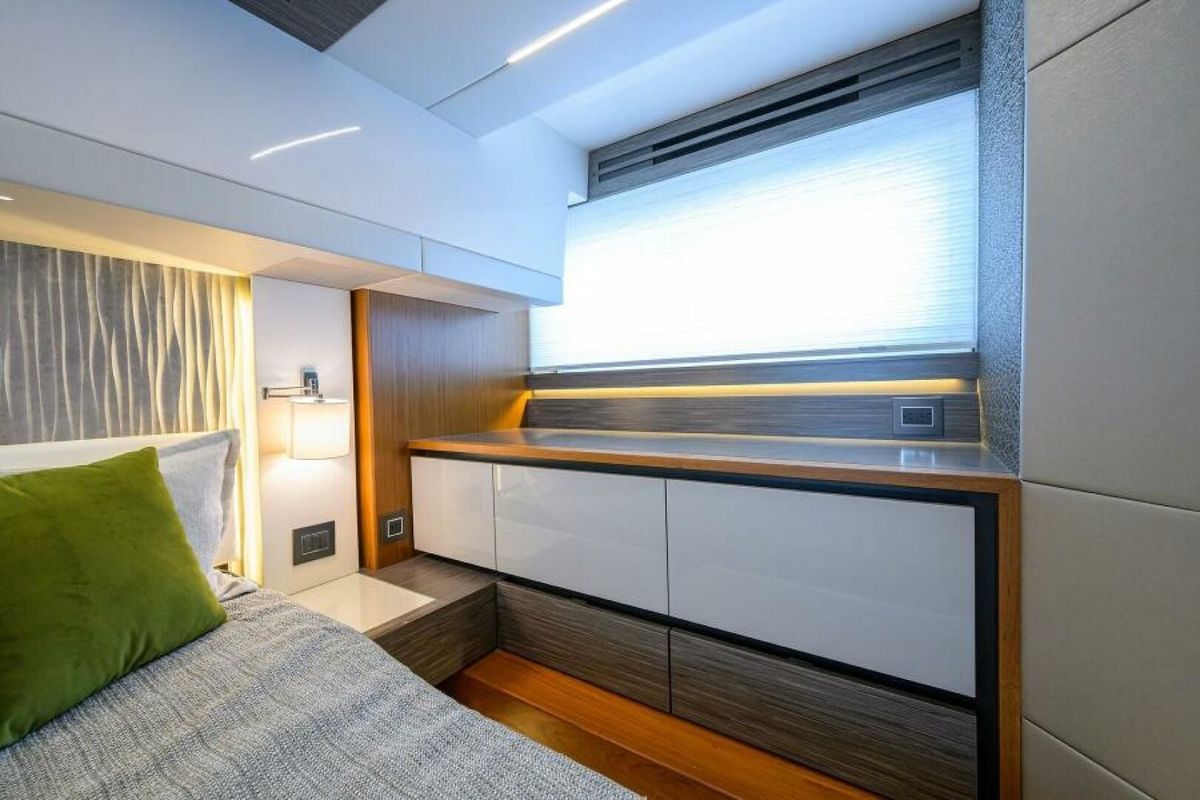 2019 Tiara Yachts 49 