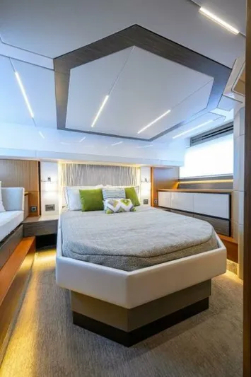 Jena Yacht Photos Pics 2019 Tiara Yachts 49 Coupe - Image 60