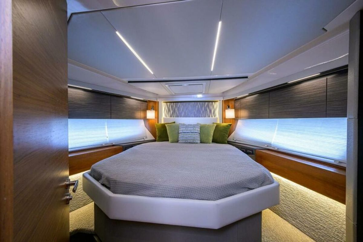 2019 Tiara Yachts 49 