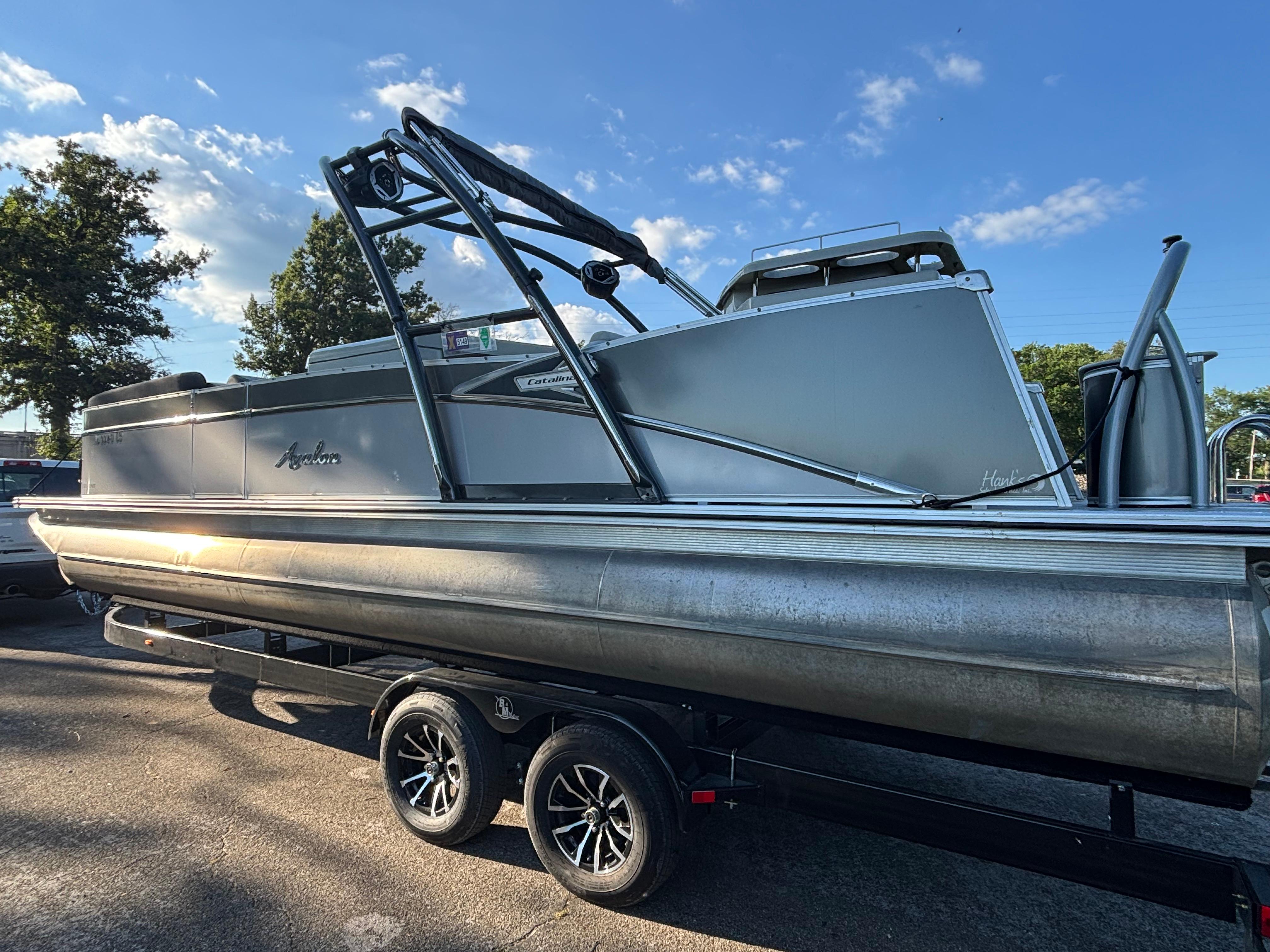 Avalon Catalina Entertainer - 25'