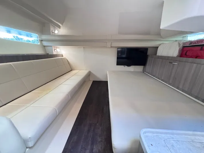  Yacht Photos Pics 2020 REGAL 38 SAV - Image 22