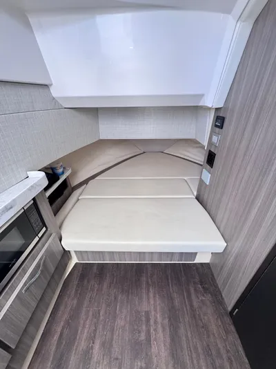  Yacht Photos Pics 2020 REGAL 38 SAV - Image 20