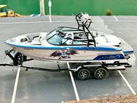 2017 Monterey 218 Surf
