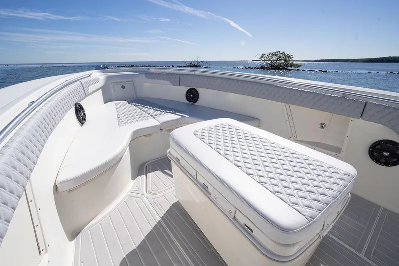 Trident Yacht Photos Pics 2007 Hydra-Sports Vector 3300 CC boat interior with cushioned seating, ocean view.