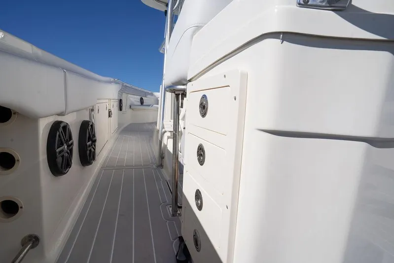 Trident Yacht Photos Pics 