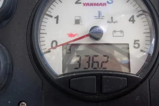 Pilar Yacht Photos Pics Yanmar engine gauge displaying 336.2 hours on a 2015 Leopard 48 catamaran.