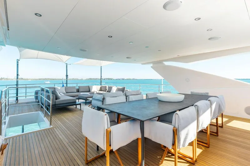 Adagio Yacht Photos Pics 