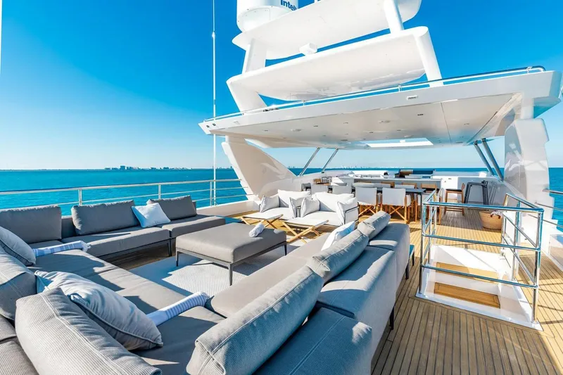 Adagio Yacht Photos Pics 