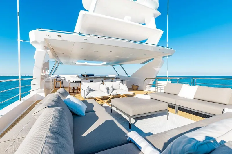 Adagio Yacht Photos Pics 