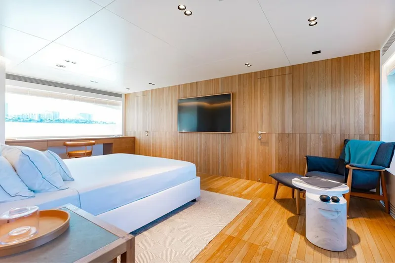 Adagio Yacht Photos Pics 