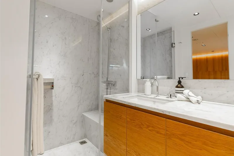 Adagio Yacht Photos Pics 