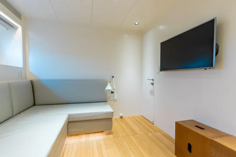 Adagio Yacht Photos Pics 