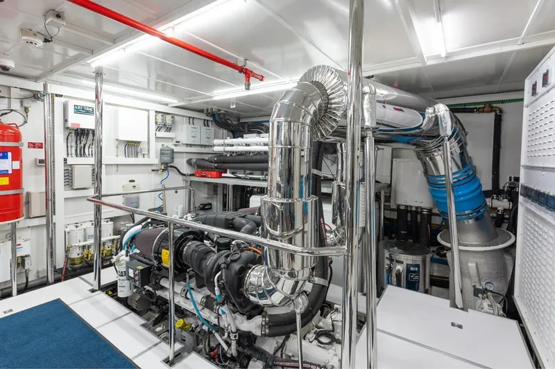 Adagio Yacht Photos Pics 