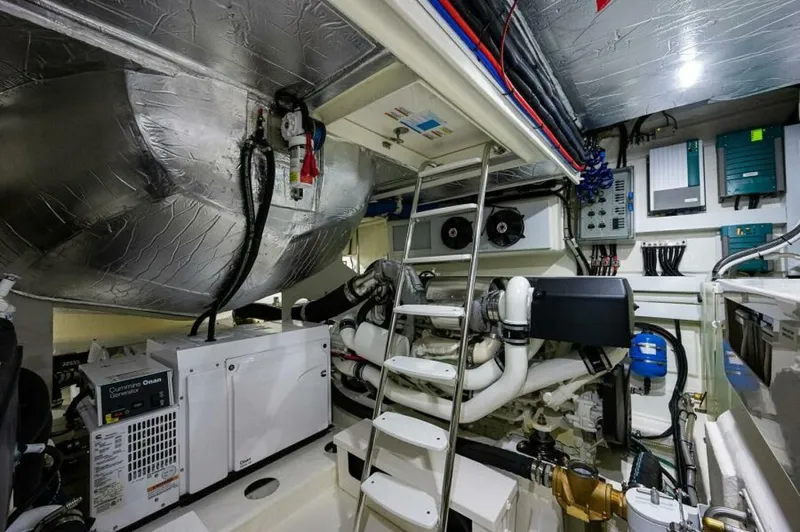 Greyhound Yacht Photos Pics 2020 Riviera 5400 Sport Yacht - Image 76