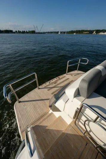 Greyhound Yacht Photos Pics 2020 Riviera 5400 Sport Yacht - Image 16