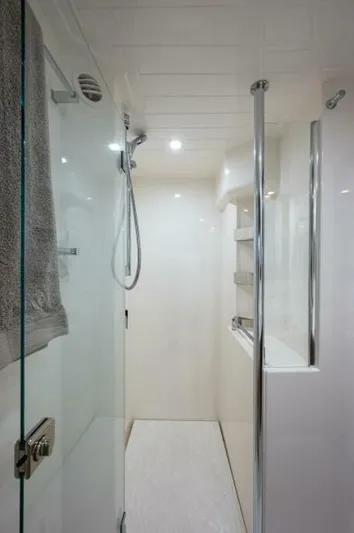 Greyhound Yacht Photos Pics 2020 Riviera 5400 Sport Yacht - Image 71