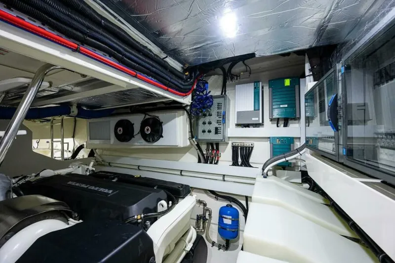 Greyhound Yacht Photos Pics 2020 Riviera 5400 Sport Yacht - Image 78