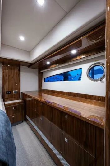 Greyhound Yacht Photos Pics 2020 Riviera 5400 Sport Yacht - Image 66