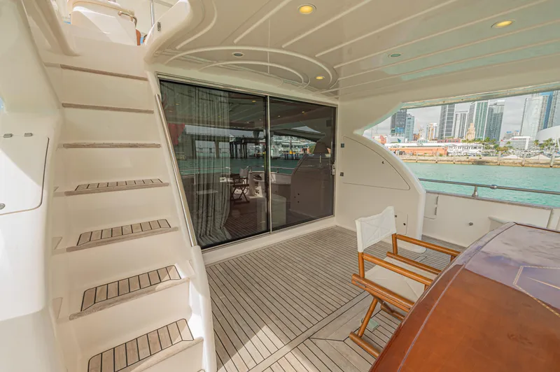 Isabella K Yacht Photos Pics 