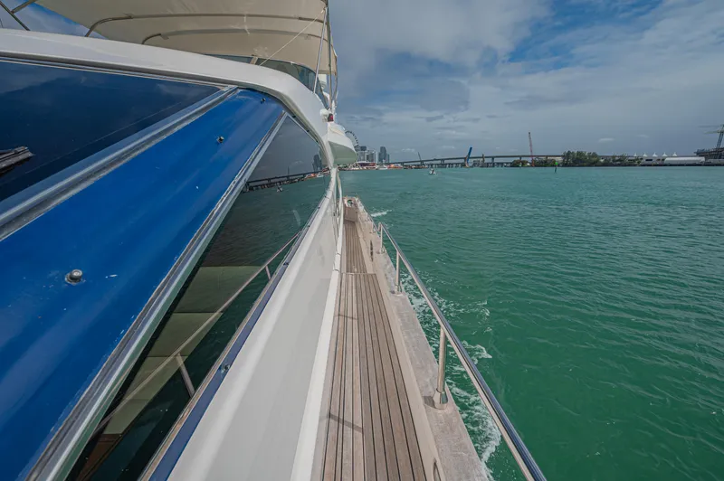 Isabella K Yacht Photos Pics 