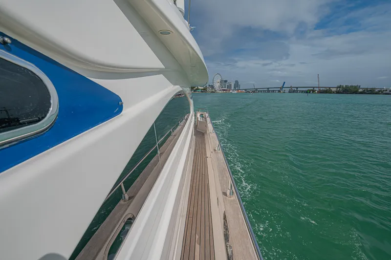 Isabella K Yacht Photos Pics 