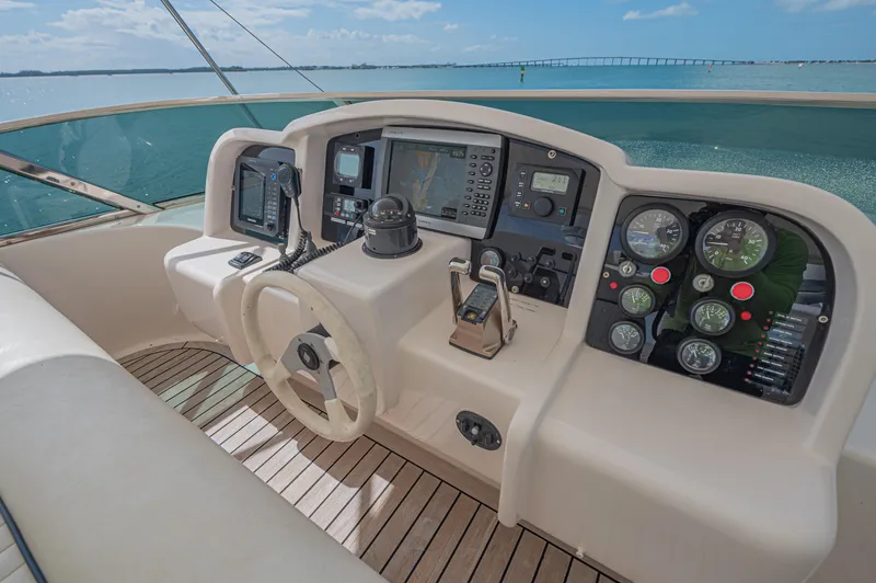 Isabella K Yacht Photos Pics 