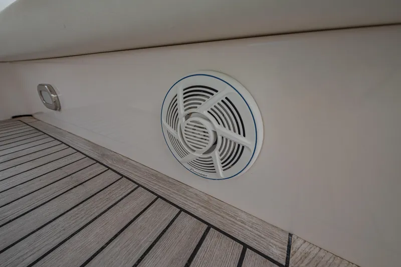 Isabella K Yacht Photos Pics 