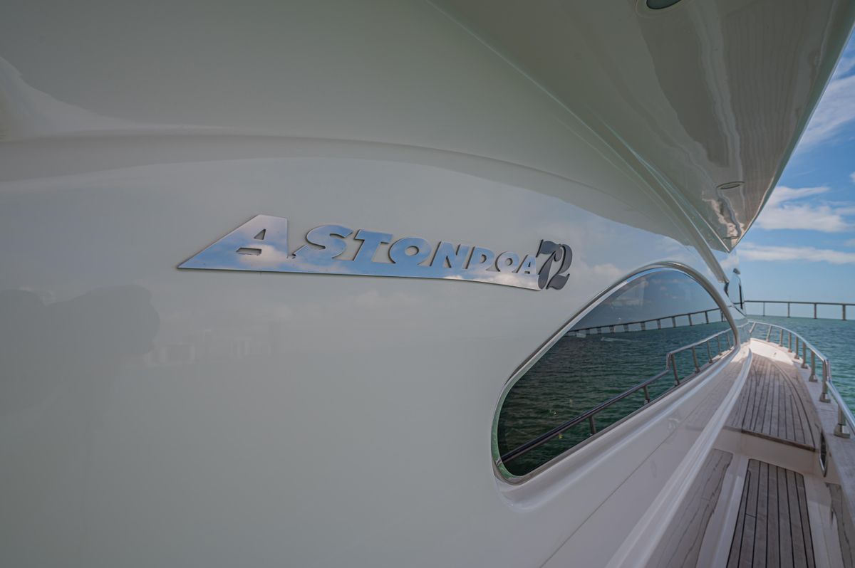 2002 Astondoa 72 