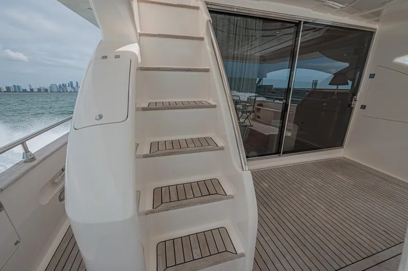 Isabella K Yacht Photos Pics 