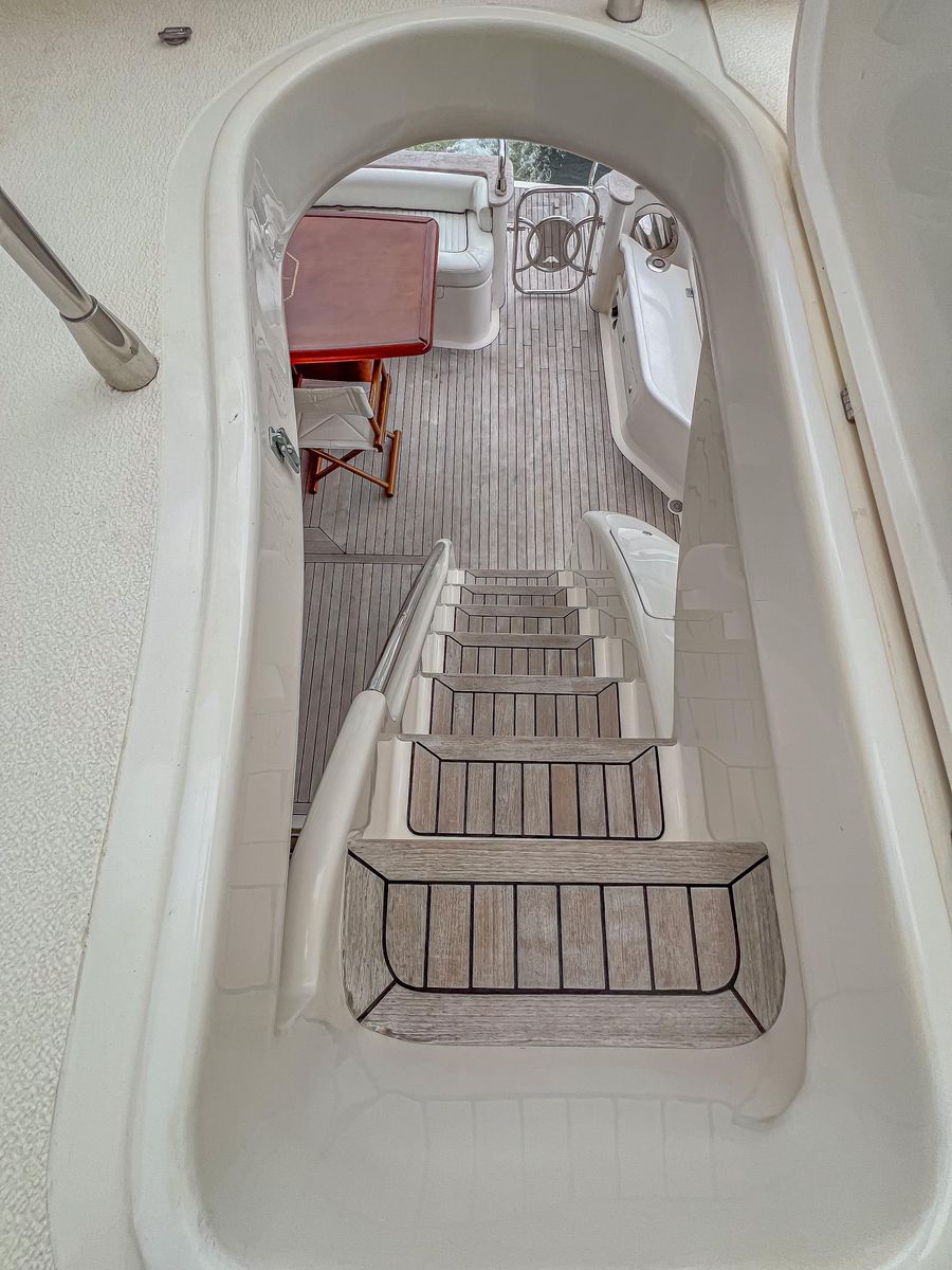 2002 Astondoa 72 