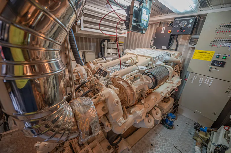 Isabella K Yacht Photos Pics 