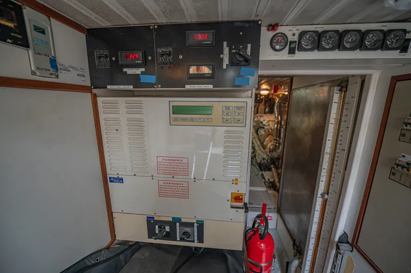 Isabella K Yacht Photos Pics 