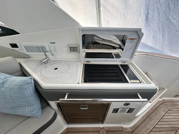 Grey Matter Yacht Photos Pics 