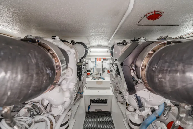 Titus Yacht Photos Pics 