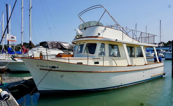 1977 Marine Trader 34 Europa