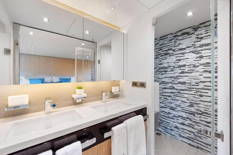 Bella Tu Yacht Photos Pics Master Vanity and Walk-In Shower