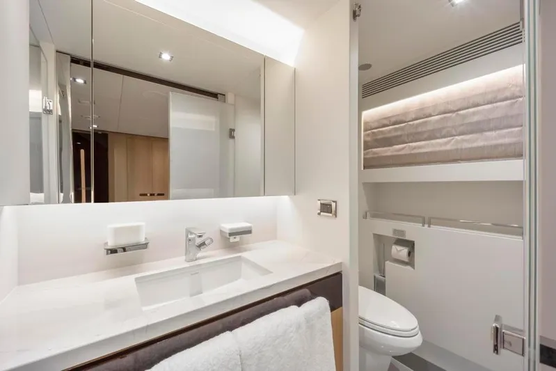 Bella Tu Yacht Photos Pics Guest Stateroom Vanity and Head