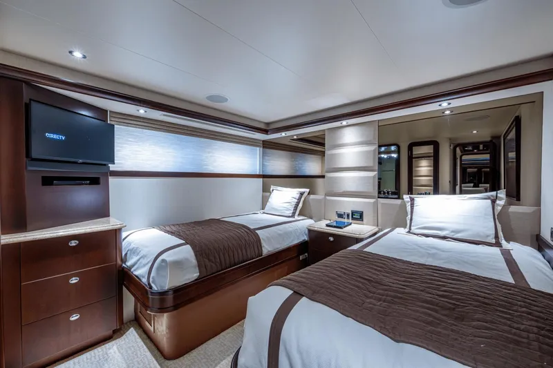 Amico Yacht Photos Pics 