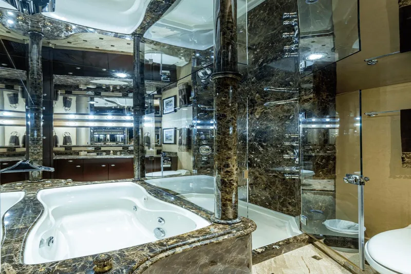 Amico Yacht Photos Pics 