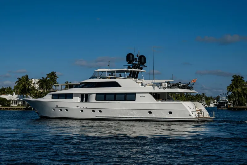 Amico Yacht Photos Pics 