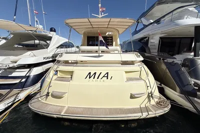 Mochi Craft 64' Dolphin
