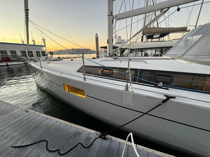 Cosmo Yacht Photos Pics 