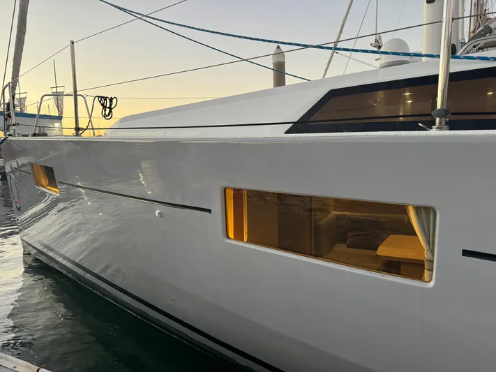 Cosmo Yacht Photos Pics 