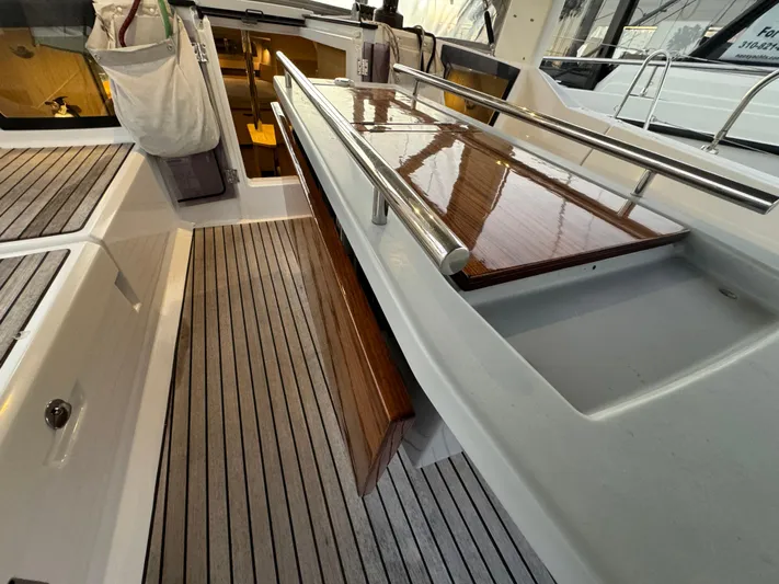 Cosmo Yacht Photos Pics 